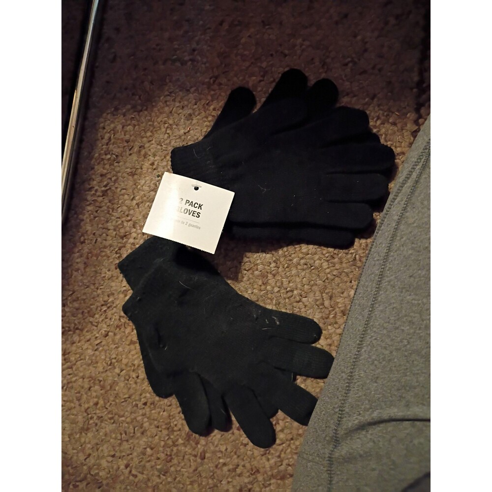 3 brand new pairs of black gloves